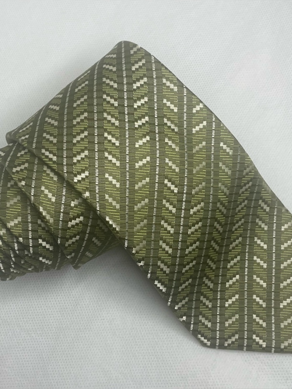 Bellagio Seta Como Necktie Green Arrows Preppy Italian Seta Silk Handcrafted Tie